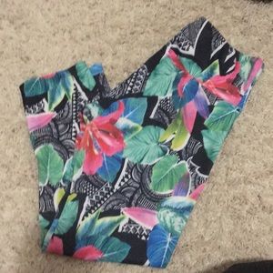 Onzie palm print Capri leggings